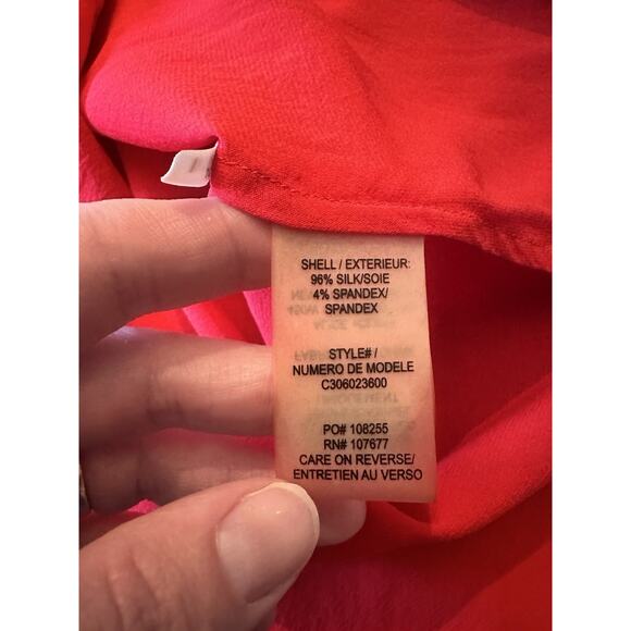 Alice + Olivia Red Silk Button Front Long Roll Tab Sleeve Blouse Size Medium Top - Picture 11 of 16